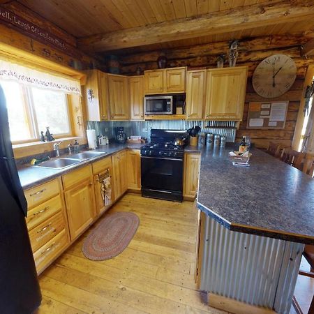 Canyon View Family Cabin, Deck, Tv Room, Games, Bbq, Campfire 몬티첼로 외부 사진