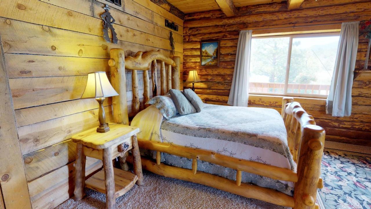 Canyon View Family Cabin, Deck, Tv Room, Games, Bbq, Campfire 몬티첼로 외부 사진