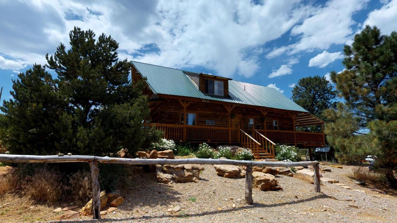 Canyon View Family Cabin, Deck, Tv Room, Games, Bbq, Campfire 몬티첼로 외부 사진