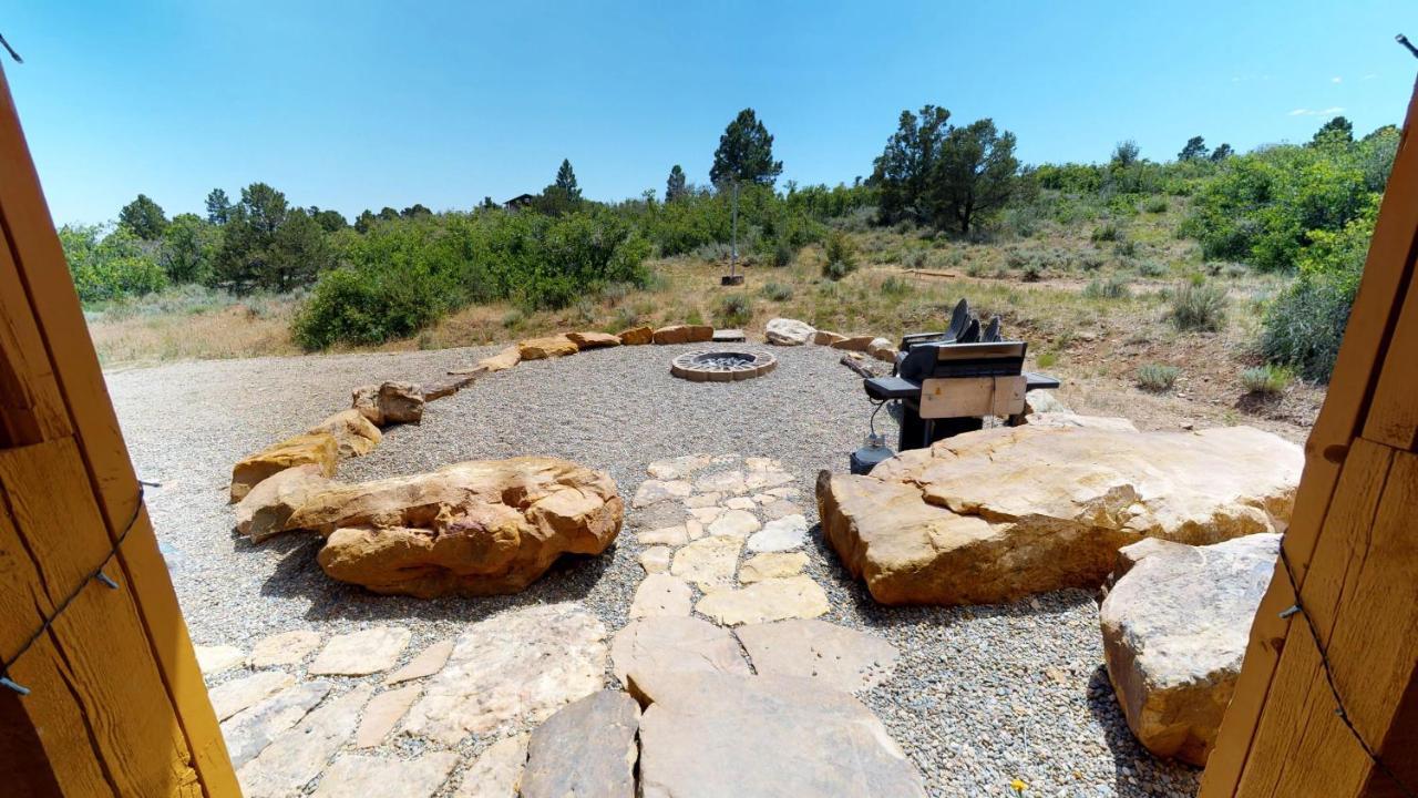 Canyon View Family Cabin, Deck, Tv Room, Games, Bbq, Campfire 몬티첼로 외부 사진