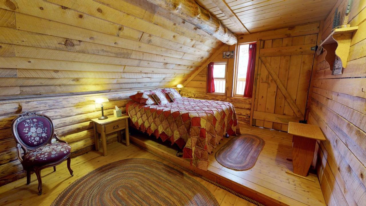 Canyon View Family Cabin, Deck, Tv Room, Games, Bbq, Campfire 몬티첼로 외부 사진