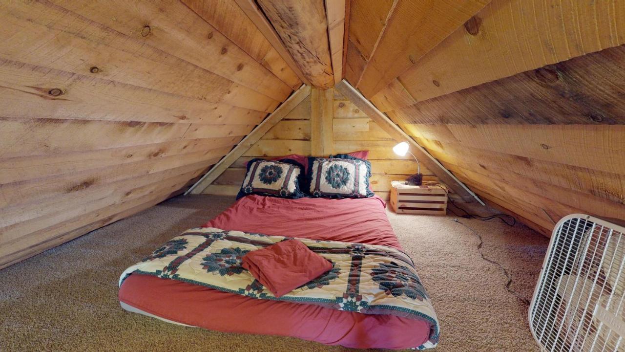 Canyon View Family Cabin, Deck, Tv Room, Games, Bbq, Campfire 몬티첼로 외부 사진