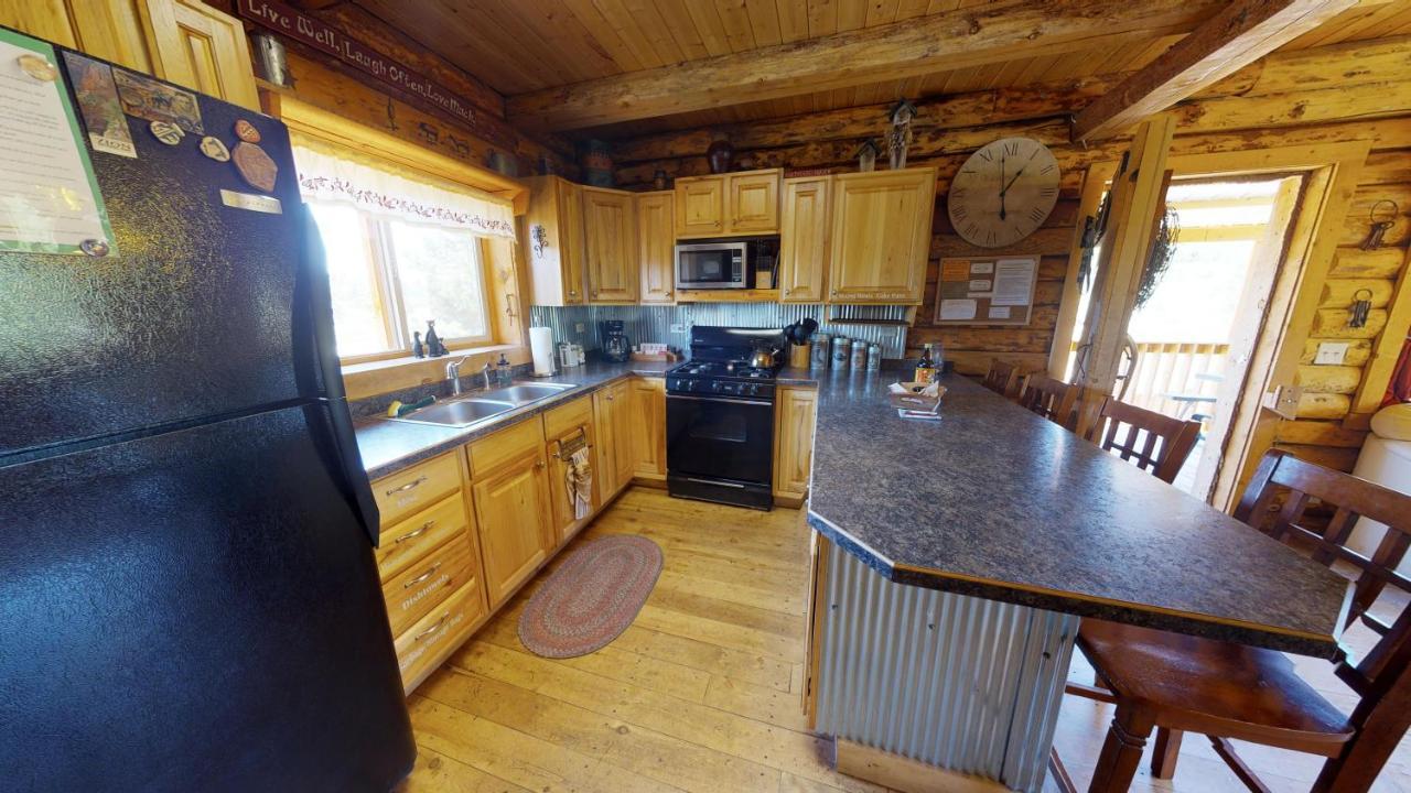Canyon View Family Cabin, Deck, Tv Room, Games, Bbq, Campfire 몬티첼로 외부 사진