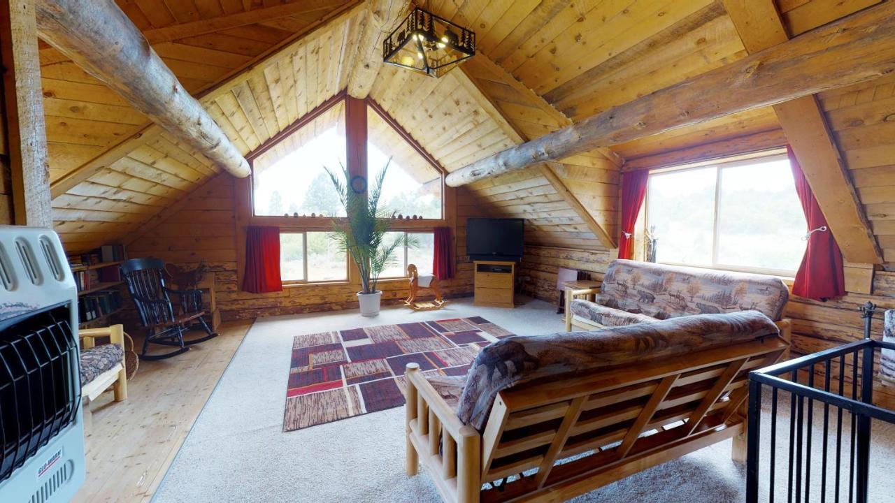 Canyon View Family Cabin, Deck, Tv Room, Games, Bbq, Campfire 몬티첼로 외부 사진