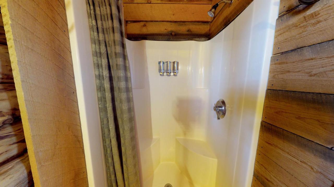 Canyon View Family Cabin, Deck, Tv Room, Games, Bbq, Campfire 몬티첼로 외부 사진
